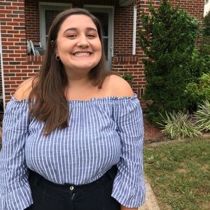 Meet your Posher, Hannah